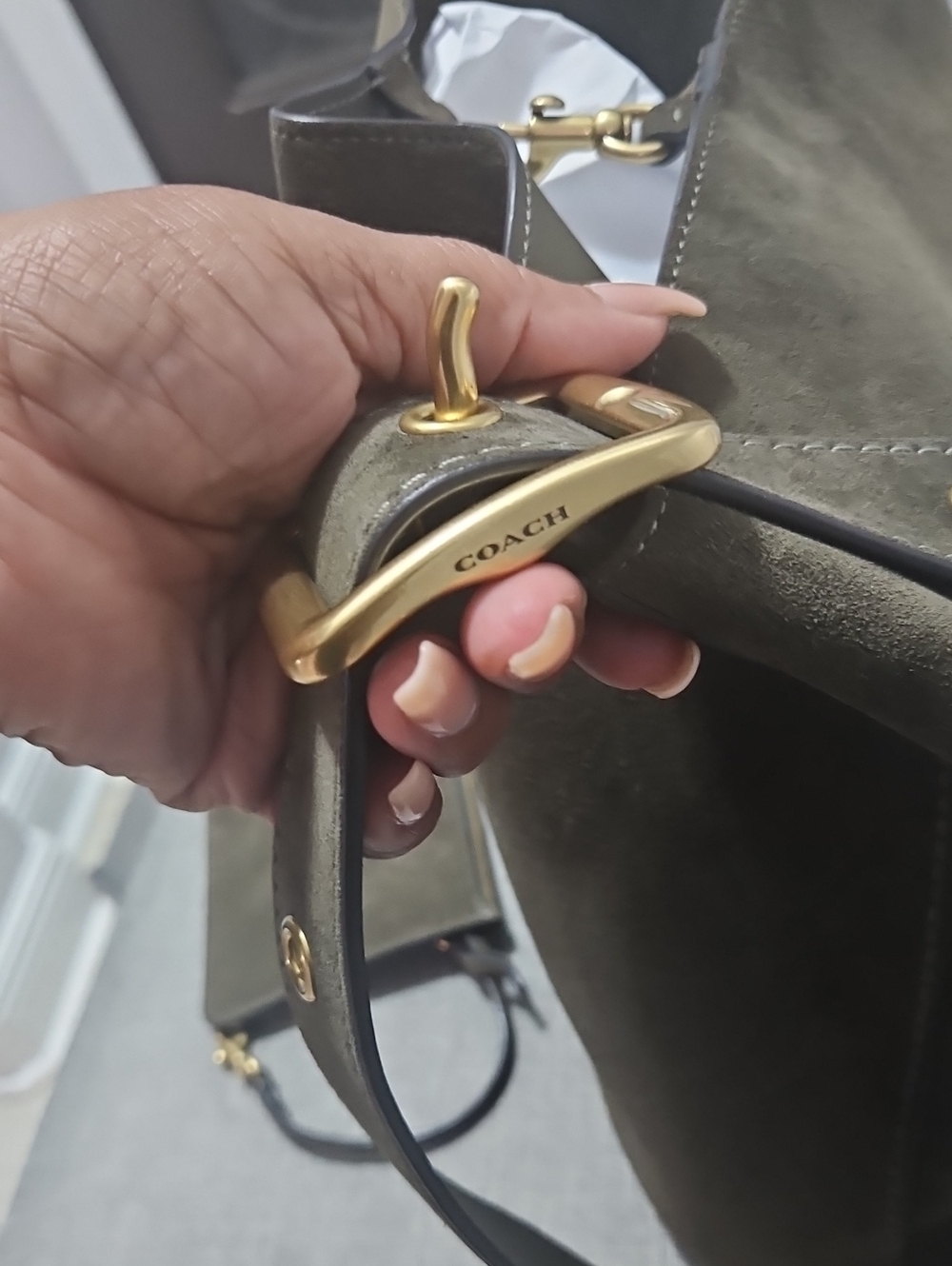 Coach Bleeker Olive Green Suede Shoulder Bucket Bag with Wristlet - Picture 4 of 13